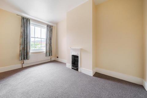 2 bedroom terraced house to rent, Roman Road,  Basingstoke,  RG23