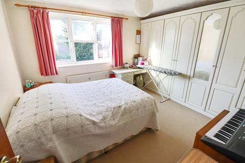Flat 16, Winchester Court Woolwich Road, Belvedere, DA17 5EQ