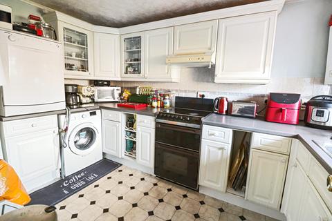 Flat 16, Winchester Court Woolwich Road, Belvedere, DA17 5EQ