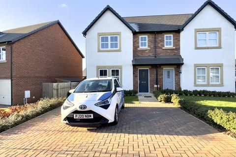 3 bedroom semi-detached house to rent, Heaton Way, Kirkham, Lancashire, PR4