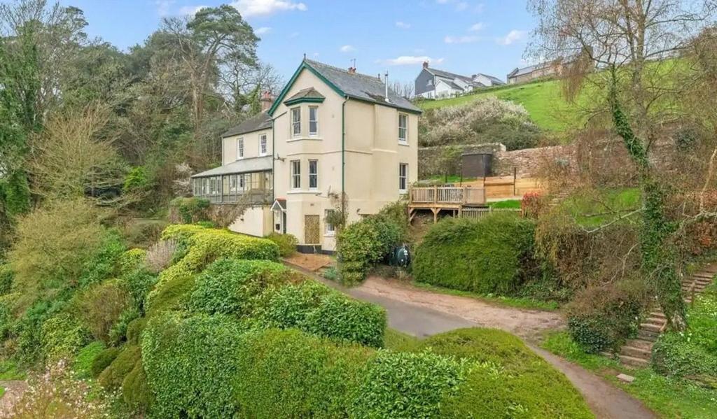 Buckland Park, Bantham, Kingsbridge, TQ7 4 bed semidetached house for