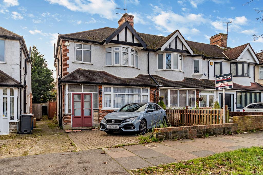 Rickmansworth Road, Pinner, HA5 3 bed end of terrace house for sale £