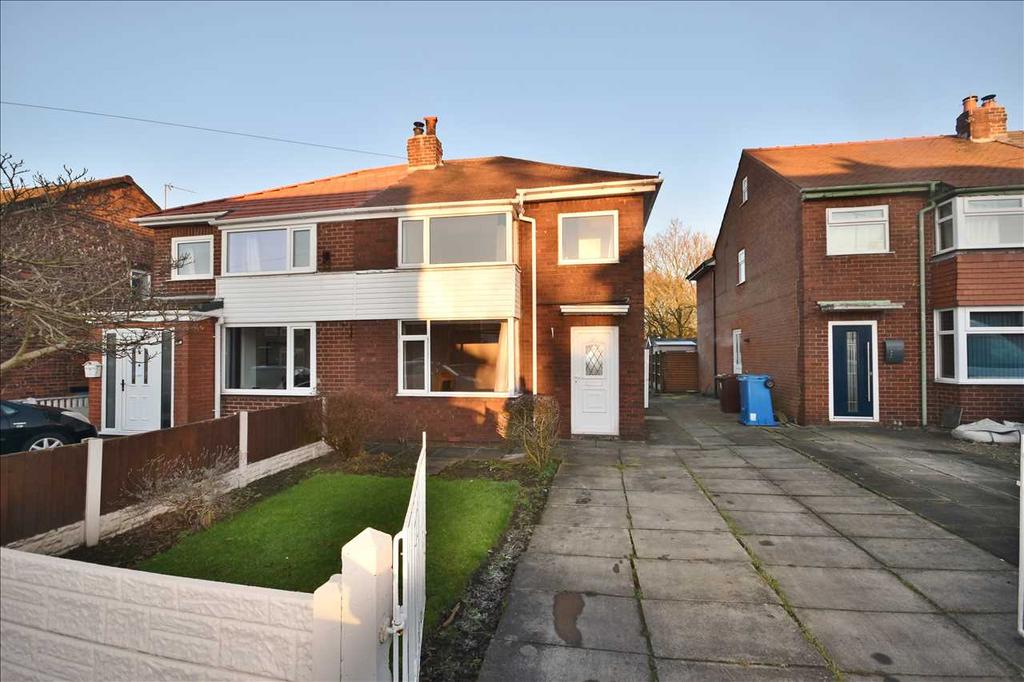 Longworth Avenue, Coppull, Chorley 3 bed semidetached house for sale