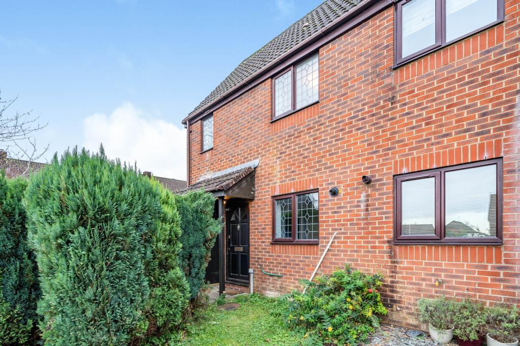 Hatch Warren, Basingstoke, RG22 1 bed terraced house for sale £200,000