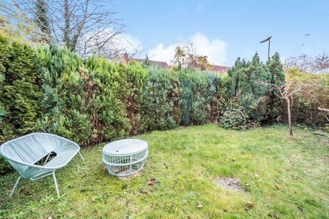 18 Balmoral Way, Basingstoke, RG22 4YB