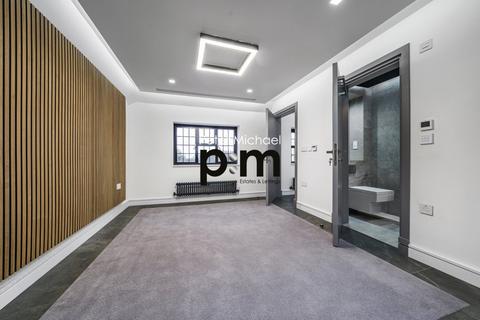 3 bedroom flat to rent, Beech Hill Avenue, Hadley Wood