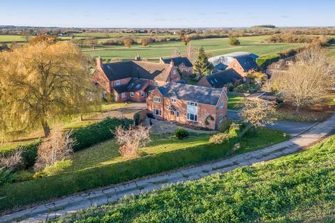 3 bedroom country house for sale, Windmill Hill Lane, Chesterton, Warwickshire CV33 9LB