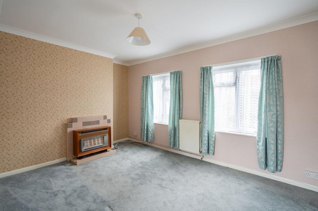 Barnfield, Crediton, EX17 3 bed terraced house for sale £210,000