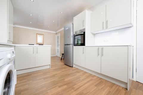 3 bedroom semi-detached house to rent - Burns Road, Greenock, PA16