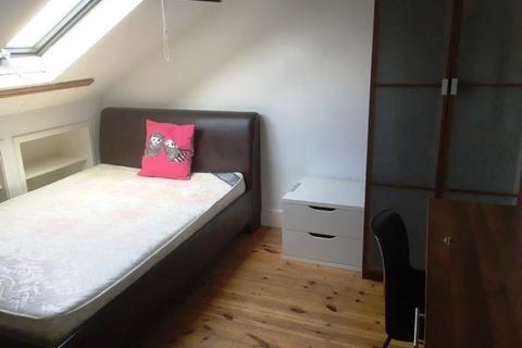 3 bedroom flat to rent, Hampton Gardens, Newcastle upon Tyne NE1