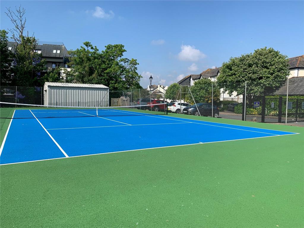 Residents Tennis Crt