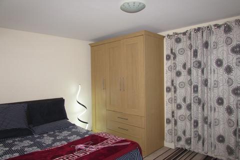 2 bedroom ground floor flat for sale, Apartment, Lawnhurst Avenue, Baguley, Manchester, M23