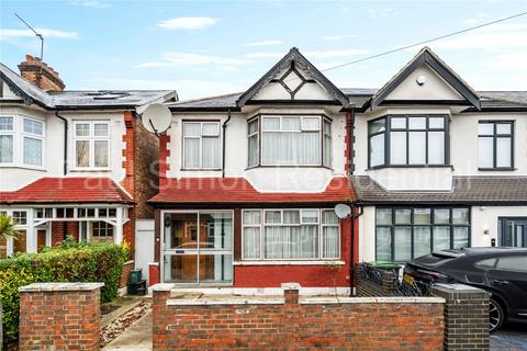 19 Sandringham Road, London, N22 6RB