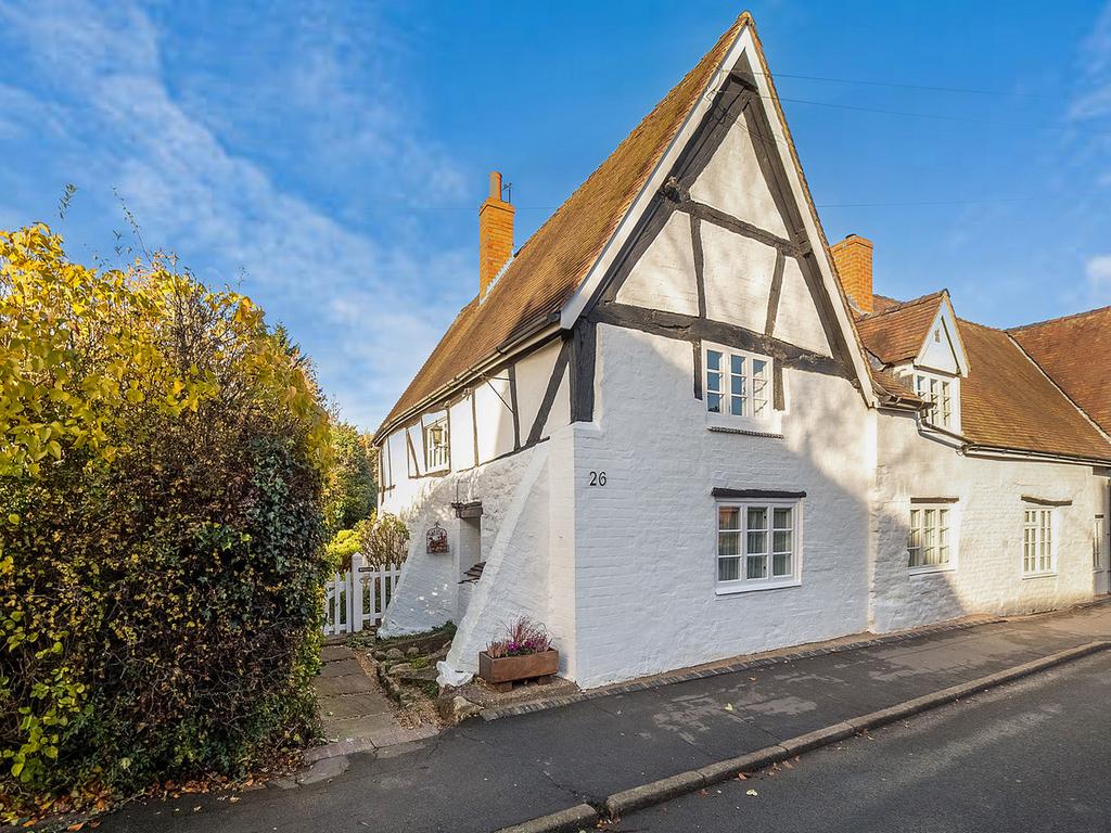 Warwick Road, Southam, Warwickshire CV47 0HN 3 bed cottage for sale £