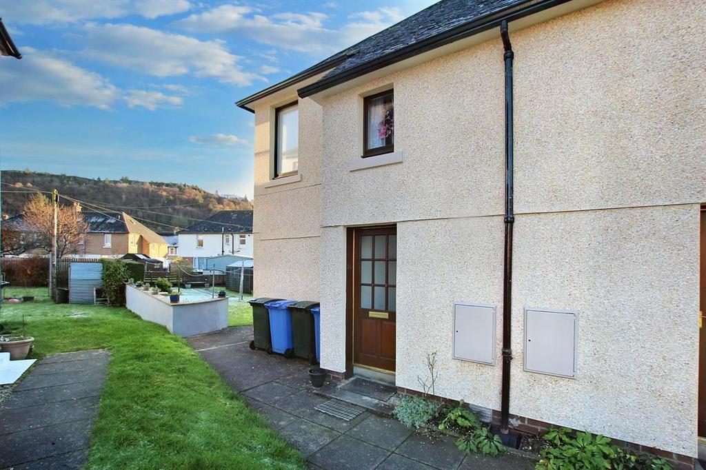 20 Glencruitten Drive, Oban, PA34 4EQ 3 bed flat to rent £800 pcm (£