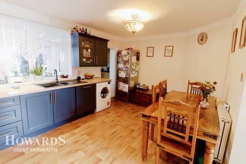 3 bedroom end of terrace house for sale, Barkis Road, Great Yarmouth