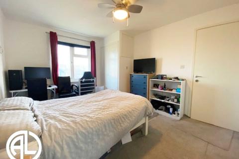 1 bedroom apartment for sale, Bittern Way, Letchworth Garden City, SG6 4TL