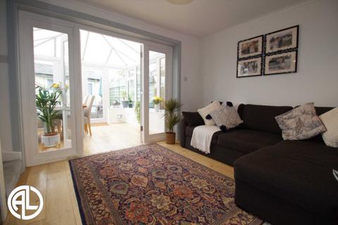 8 Chennells Close, Hitchin, SG4 0EA