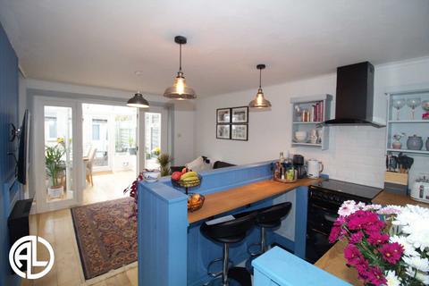 8 Chennells Close, Hitchin, SG4 0EA