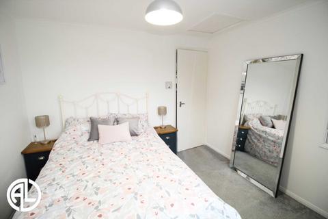 8 Chennells Close, Hitchin, SG4 0EA