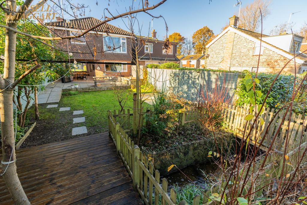 Fir Tree Way, Hassocks, BN6 5 bed semidetached house £650,000