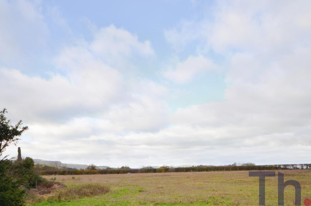 Distant Downland &amp; Countryside Views.JPG