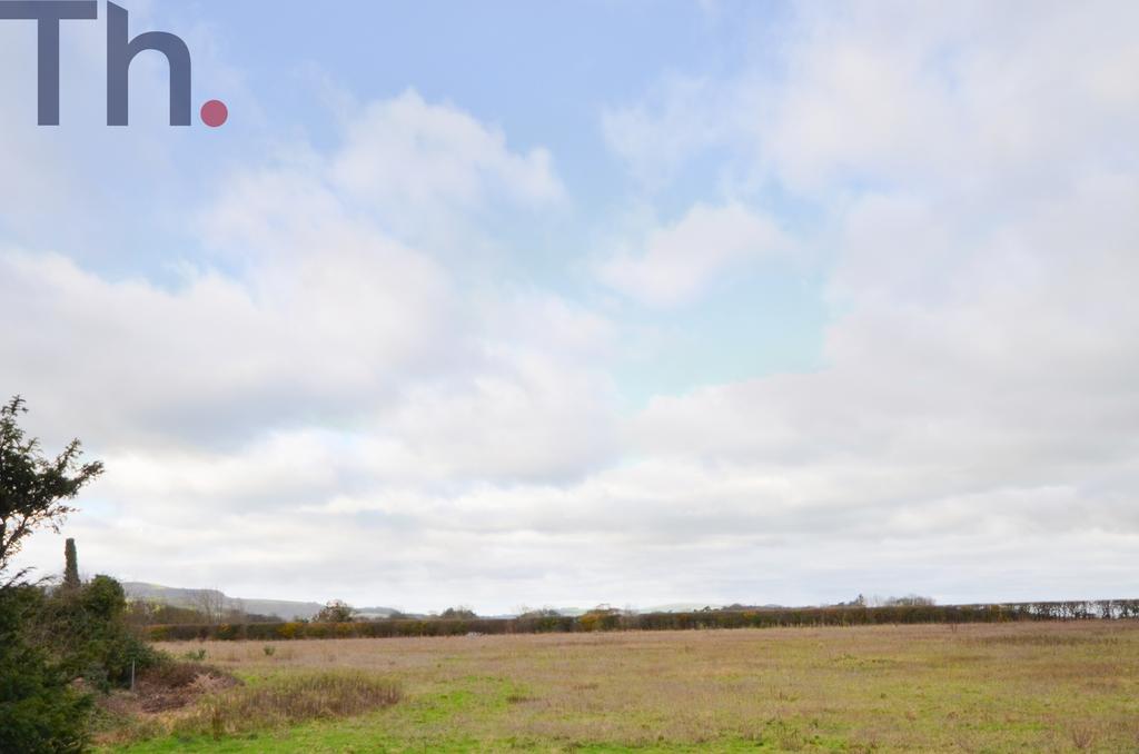 Distant Downland & Countryside Views.JPG