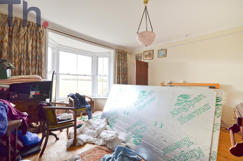 Bedroom 1.JPG