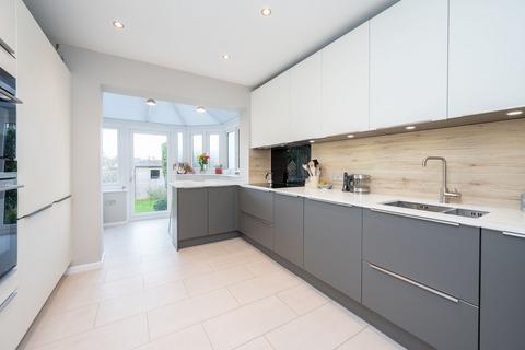 24 Cherry Tree Close, Billingshurst, RH14 9NG