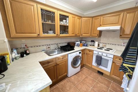 2 bedroom flat for sale - KING'S LYNN - Town Centre Apartment for Over 55's