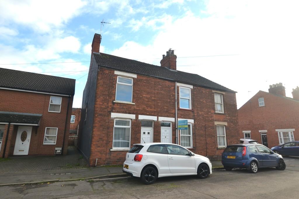 Alexandra Road, Grantham 2 bed end of terrace house for sale £127,950