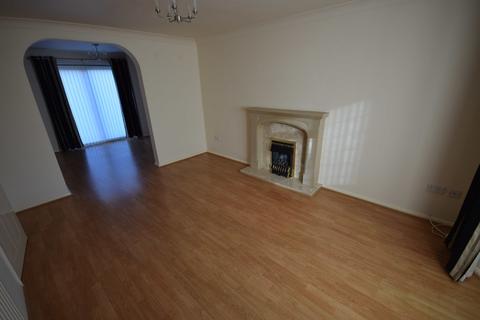 4 bedroom detached house to rent, Tansey Close, Bucknall