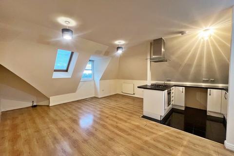 2 bedroom apartment to rent, Albert Court, Albert Road, Widnes
