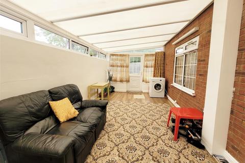 5 bedroom end of terrace house to rent - Dyas Avenue, Birmingham, West Midlands, B42