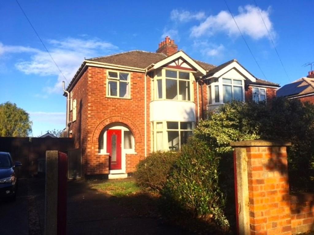 Western Avenue, Lincoln 3 bed semidetached house for sale £224,950