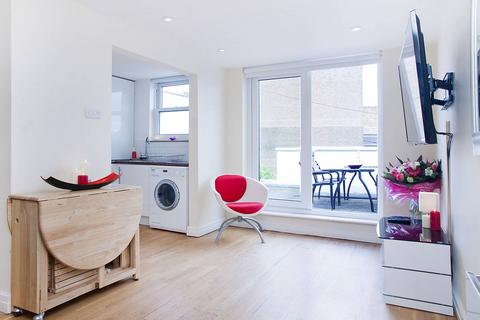 3 bedroom maisonette for sale, Kings Street, Ravenscourt Park, London, W6