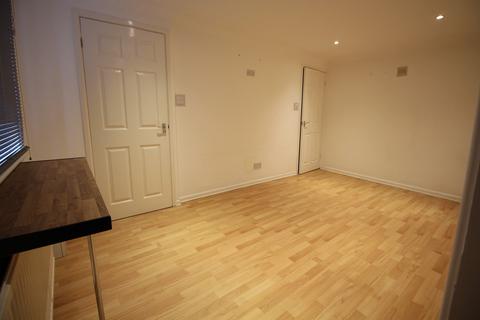 1 bedroom ground floor flat to rent, South Street, Rotherham S61
