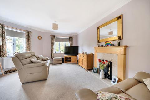 27 Lower Meadow, Ilminster, TA19 9DR