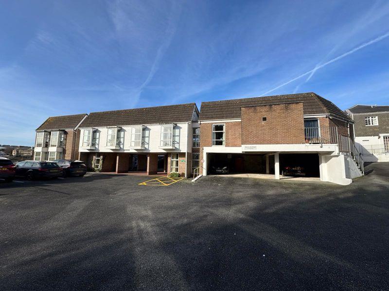Benson Gardens, Truro 2 bed apartment for sale £230,000