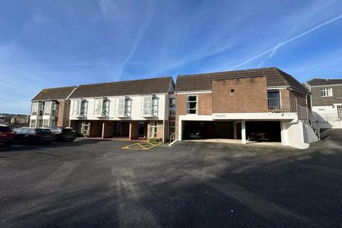 2 Benson Gardens, Truro, TR1 1DR