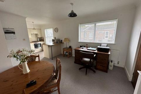 2 Benson Gardens, Truro, TR1 1DR