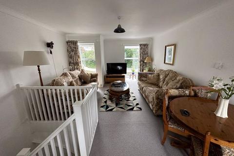2 Benson Gardens, Truro, TR1 1DR