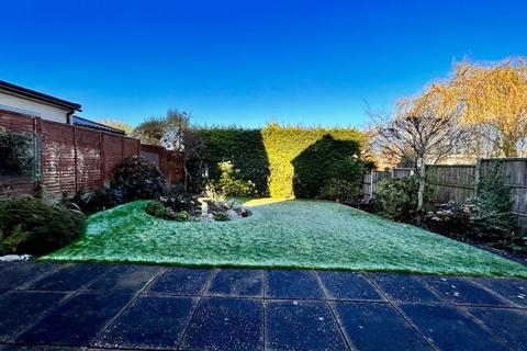 39 Dunchurch Crescent, Sutton Coldfield, B73 6QW