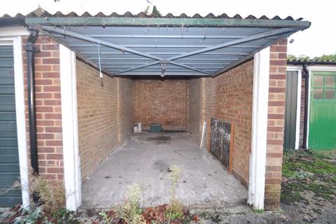 2b Montem Road, New Malden, KT3 3QW