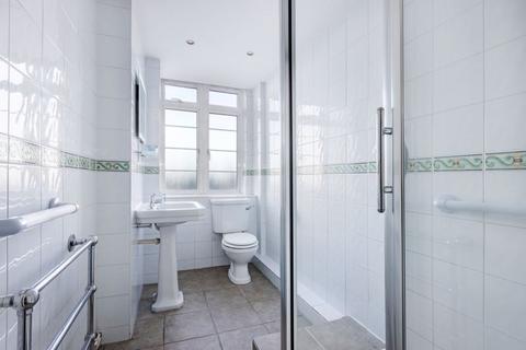 1 bedroom flat to rent, Du Cane Court Balham High Road, London SW17 7JL