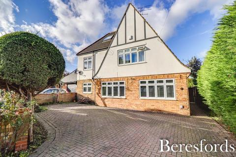 11 The Chase, Ingrave, Brentwood, CM13 3QT