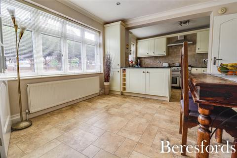 11 The Chase, Ingrave, Brentwood, CM13 3QT
