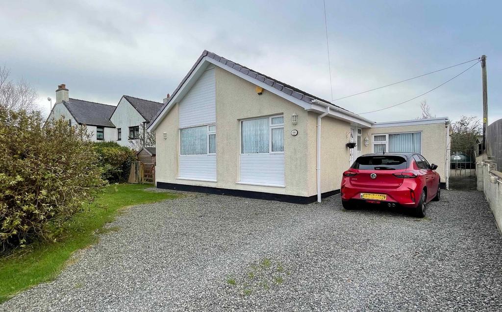 Bodffordd, Llangefni, Isle of Anglesey, LL77 3 bed bungalow for sale