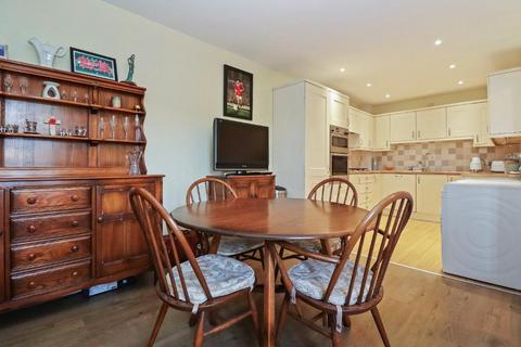 2 bedroom terraced house for sale - Knoll Court, High Street, St Margaret's at Cliffe, Dover, Kent, CT15 6FT