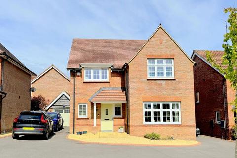 4 bedroom detached house for sale, Cherhill Way, Calne, Wiltshire, SN11 0FG